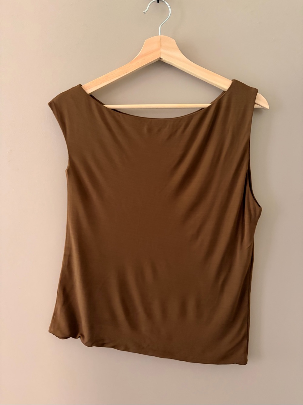 Banana Republic Sleeveless Boatneck Top in Chocolate Brown